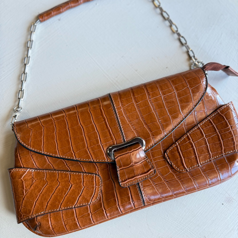 Rina Rich Vintage Y2K Croc-Embossed Shoulder Bag w/ Chain Strap Cognac & silver
